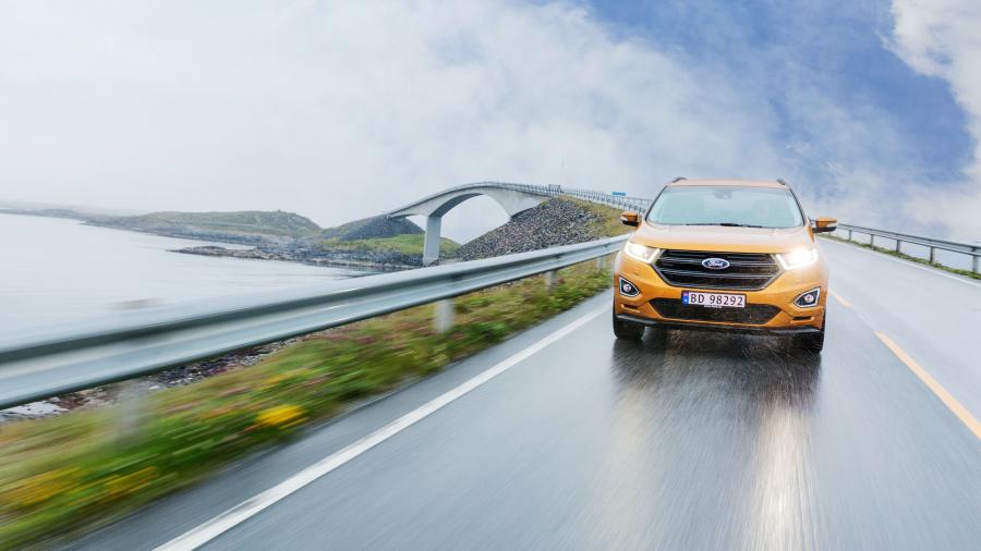  Ford Edge Sport 2016 года  (WW) (фото 26 из 33)